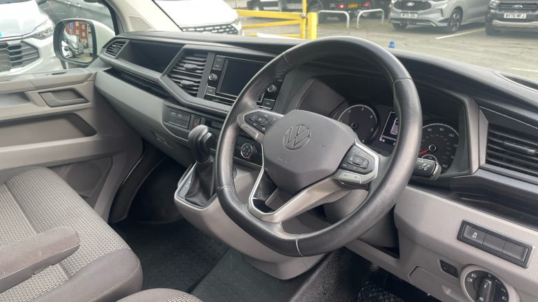 Volkswagen Transporter T28 Lwb Diesel 2.0 TDI 150 Highline Van DSG